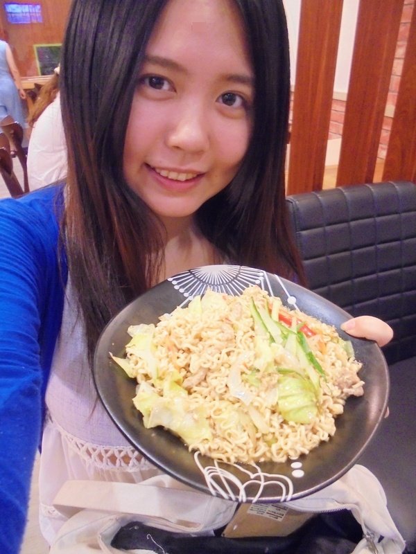 桃園中壢中原美食 謝牡丹炒泡麵ig打卡正夯中原夜市必吃美食雞排蛋炒泡麵雞排豆腐煲 工程師的癮食尚宅生活